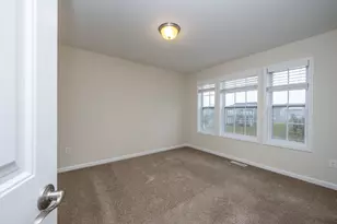 7194 Waltham Dr, Kalamazoo, MI 49009 - Photo 25