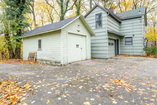 1298 Colfax Ave, Benton Harbor, MI 49022 - Photo 3