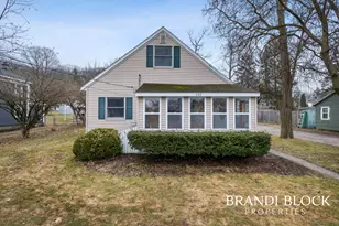 723 N Washington St, Lowell, MI 49331 - Photo 1