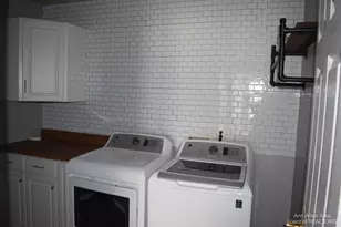 8549 Hawthorn Hill, Dexter, MI 48130 - Photo 17