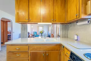 345 Orleans Ave, Battle Creek, MI 49015 - Photo 11