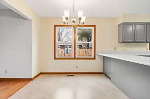 1284 Brandywine St, Temperance, MI 48182 - Photo 7