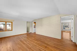 576 Golfview Blvd, Birmingham, MI 48009 - Photo 19