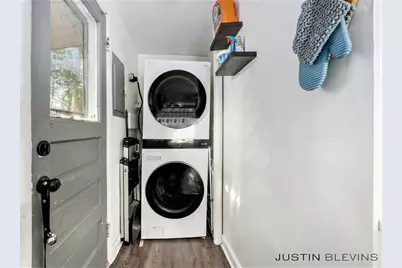 483 Kenwood Street NE, Grand Rapids, MI 49505 - Photo 17