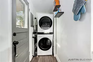 483 Kenwood Street NE, Grand Rapids, MI 49505 - Photo 17