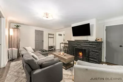 483 Kenwood Street NE, Grand Rapids, MI 49505 - Photo 5