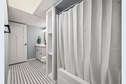 608 W High Street, Dowagiac, MI 49047 - Photo 7