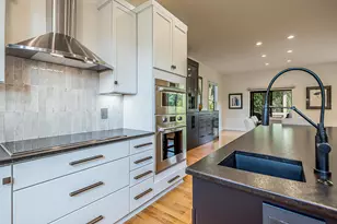 1411 Whispering Maples Dr N, Ann Arbor, MI 48108 - Photo 17