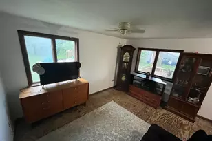 300 Cleveland St, Chelsea, MI 48118 - Photo 5