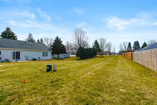 1016 W Villas Dr, Vicksburg, MI 49097 - Photo 21