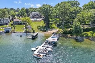 2330 N Pine Center Dr, West Bloomfield, MI 48323 - Photo 53