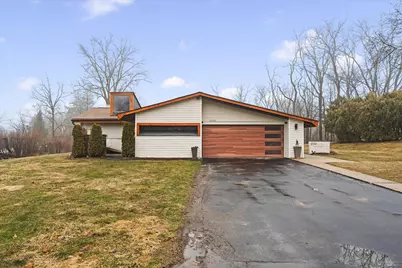 2330 N Pine Center Drive, West Bloomfield, MI 48323 - Photo 3