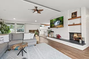 2330 N Pine Center Dr, West Bloomfield, MI 48323 - Photo 19