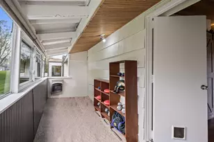 2330 N Pine Center Dr, West Bloomfield, MI 48323 - Photo 35