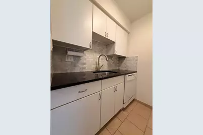 519 Longshore Drive #B, Ann Arbor, MI 48105 - Photo 7