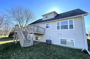 3959 Fox Glen Dr, Ann Arbor, MI 48108 - Photo 3