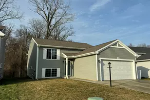 581 Cygnet Lake Dr, Benton Harbor, MI 49022 - Photo 1