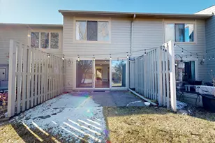 734 Peninsula Ct, Ann Arbor, MI 48105 - Photo 11