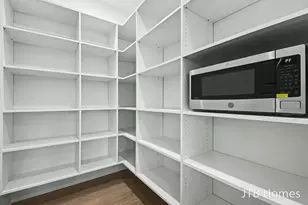 5911 Valley Point Dr SE, Caledonia, MI 49316 - Photo 15