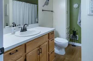 2940 Bentbrooke Dr, Holland, MI 49424 - Photo 15