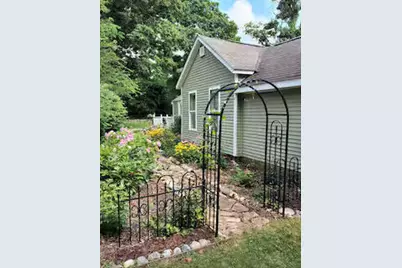 524 Hickory Street, Milford, MI 48381 - Photo 3