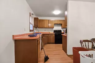 2326 Pioneer Dr, Jackson, MI 49201 - Photo 5