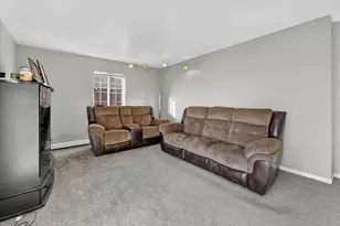 19511 S Greenfield Rd, Detroit, MI 48235 - Photo 15