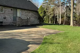 37671 Fiore Trail, Clinton Twp, MI 48036 - Photo 3