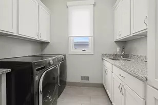 484 Park St, Birmingham, MI 48009 - Photo 67