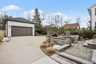 484 Park St, Birmingham, MI 48009 - Photo 89