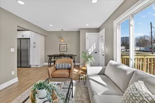 22002 Fenster St, Belleville, MI 48111 - Photo 3