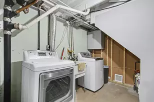 930 / 932 Lancashire Ct SE, Grand Rapids, MI 49508 - Photo 39