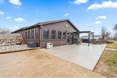 3250 W Hastings Lake Road, Jonesville, MI 49250 - Photo 25