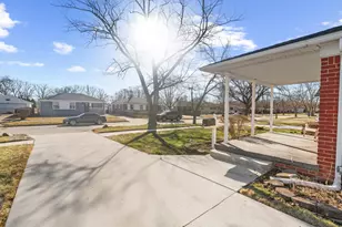 29726 Red Cedar Dr, Flat Rock, MI 48134 - Photo 25