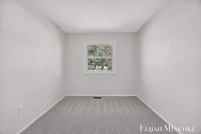 519 Faircrest Avenue NW, Grand Rapids, MI 49534 - Photo 21