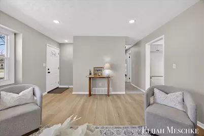 519 Faircrest Avenue NW, Grand Rapids, MI 49534 - Photo 7