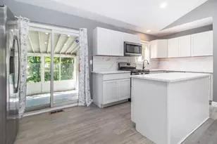 8650 Cedar Ct, Ypsilanti, MI 48198 - Photo 11