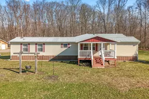 2722 Woodsview Dr, Hillsdale, MI 49242 - Photo 17