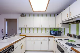 5251 Paw Paw Lake Rd, Coloma, MI 49038 - Photo 9