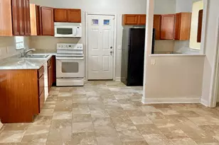 821 Trimble Ave, Kalamazoo, MI 49048 - Photo 3