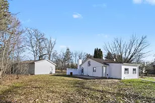 8846 E State Rd, Haslett, MI 48840 - Photo 3