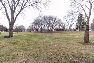 22175 Wingate Ct, Farmington, MI 48335 - Photo 5