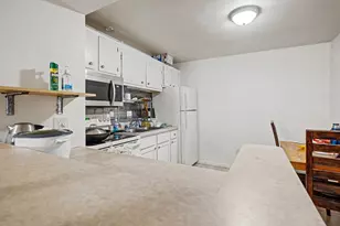 756 W Kilgore Rd, Kalamazoo, MI 49008 - Photo 13