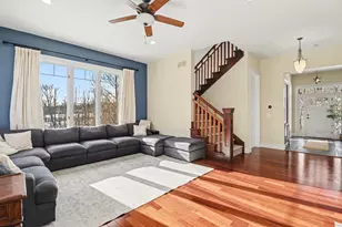 451 Oak Arbor Cir E, Rochester, MI 48306 - Photo 5