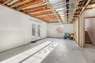 451 Oak Arbor Cir E, Rochester, MI 48306 - Photo 29