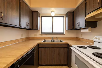 3320 Scots Pine Way #4, Portage, MI 49024 - Photo 7