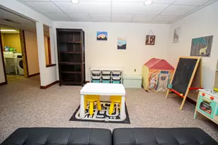 708 Wilshire Dr, Sturgis, MI 49091 - Photo 31