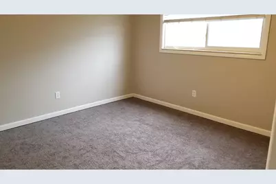 100 W Harwood Avenue, Madison Heights, MI 48071 - Photo 9