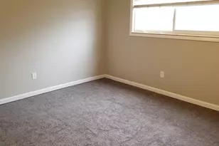 100 W Harwood Ave, Madison Heights, MI 48071 - Photo 9