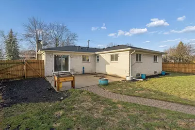 640 W Girard Avenue, Madison Heights, MI 48071 - Photo 41